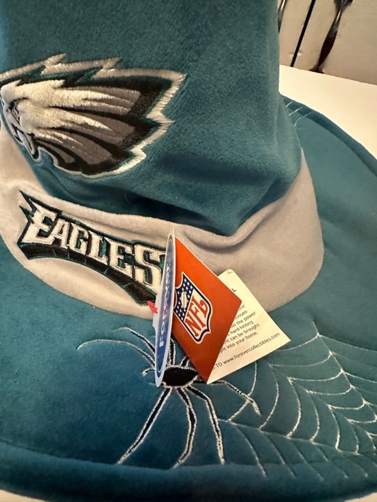 Philadelphia Eagles Hat*RARE*Witch
Go birds!!!BNWT??Halloween main image 8